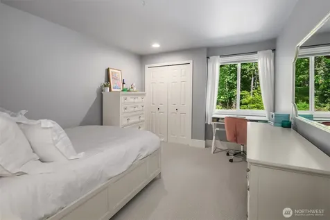 8512 213th Place NE Redmond WA 98053
