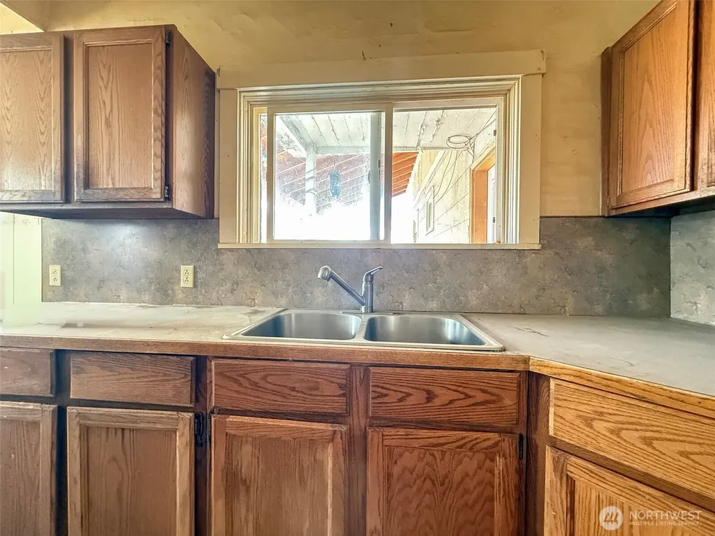 112 3rd Avenue S Okanogan WA 98840