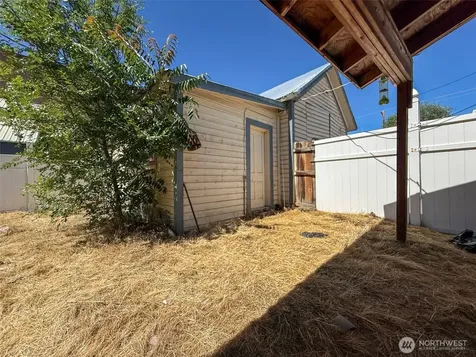 112 3rd Avenue S Okanogan WA 98840