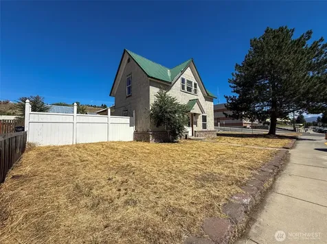 112 3rd Avenue S Okanogan WA 98840