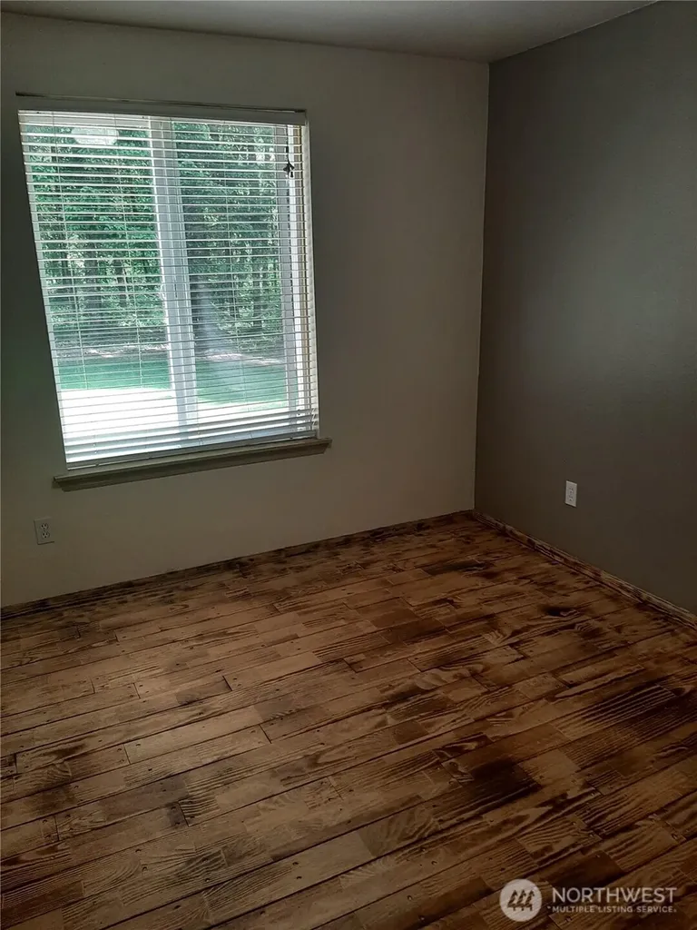 41 W Elma Hicklin Road Mccleary WA 98557