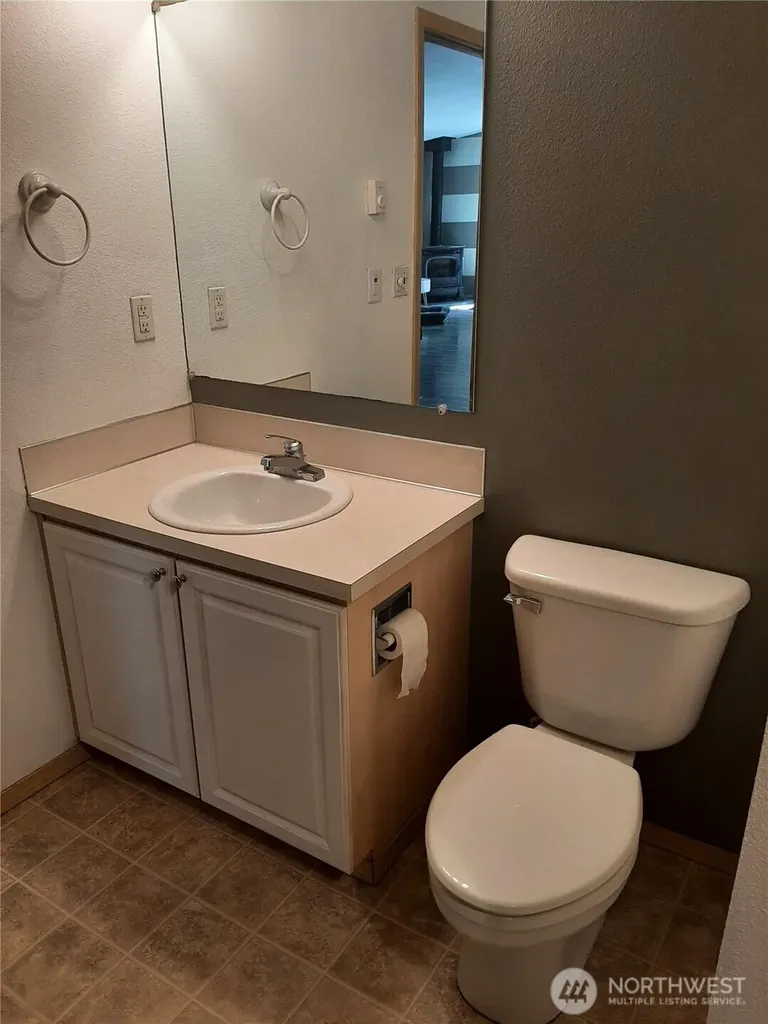 41 W Elma Hicklin Road Mccleary WA 98557