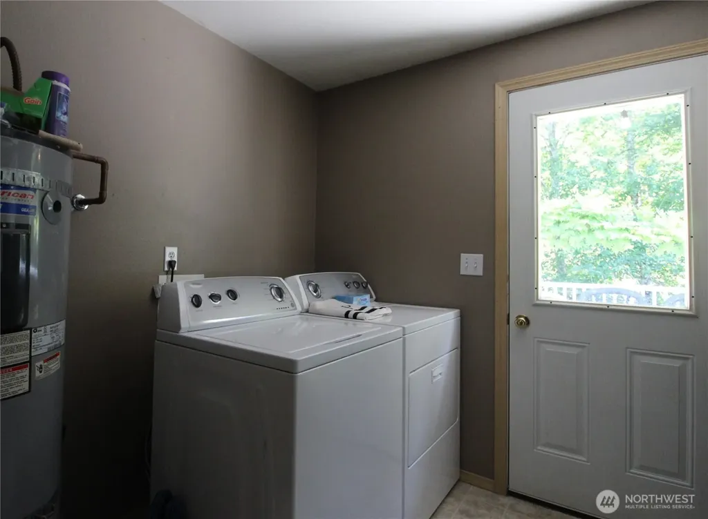41 W Elma Hicklin Road Mccleary WA 98557