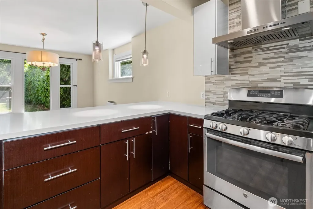 1443 22nd Avenue Seattle WA 98122