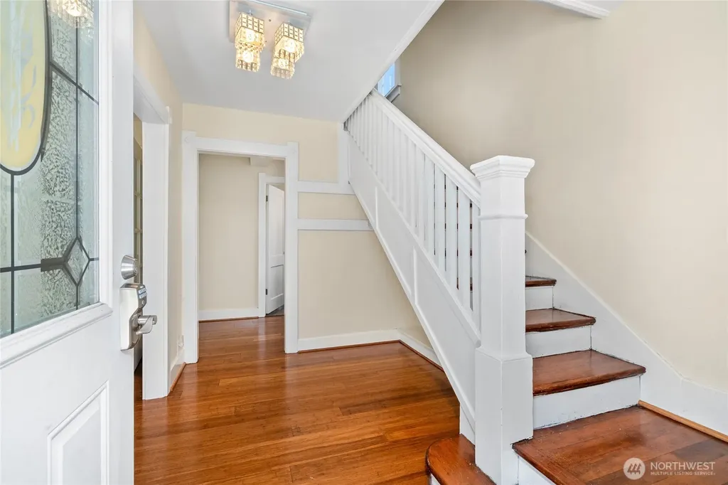 1443 22nd Avenue Seattle WA 98122