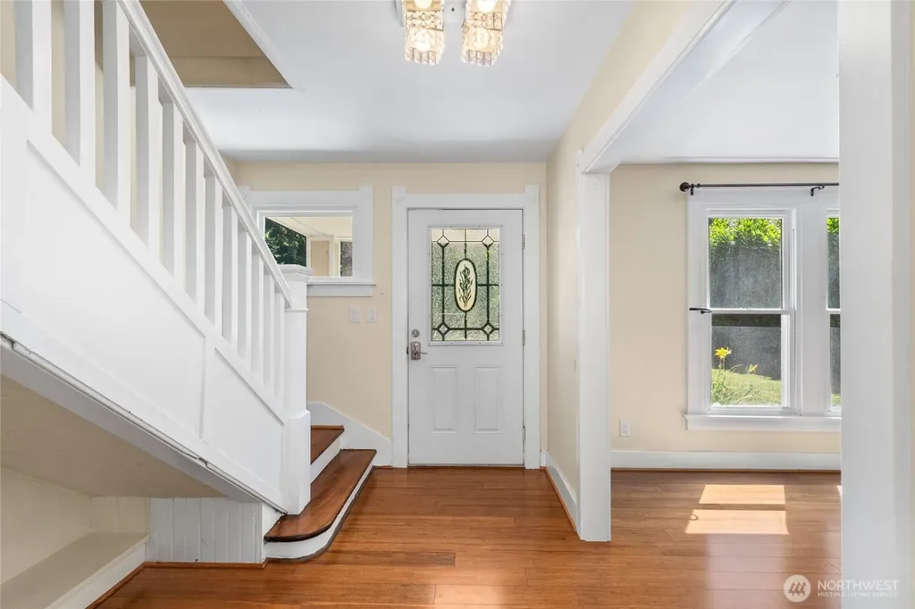 1443 22nd Avenue Seattle WA 98122