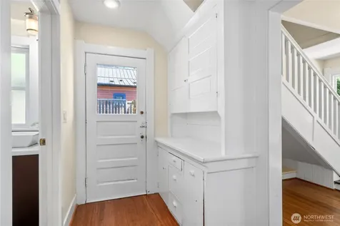 1443 22nd Avenue Seattle WA 98122