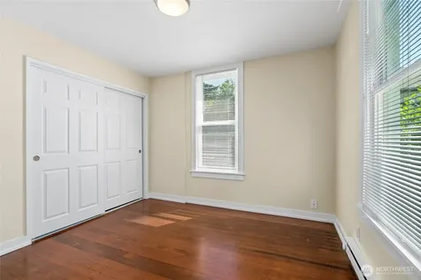 1443 22nd Avenue Seattle WA 98122