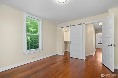 1443 22nd Avenue Seattle WA 98122