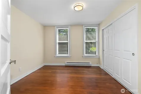 1443 22nd Avenue Seattle WA 98122