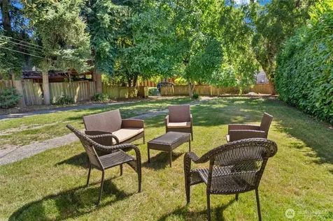 1443 22nd Avenue Seattle WA 98122
