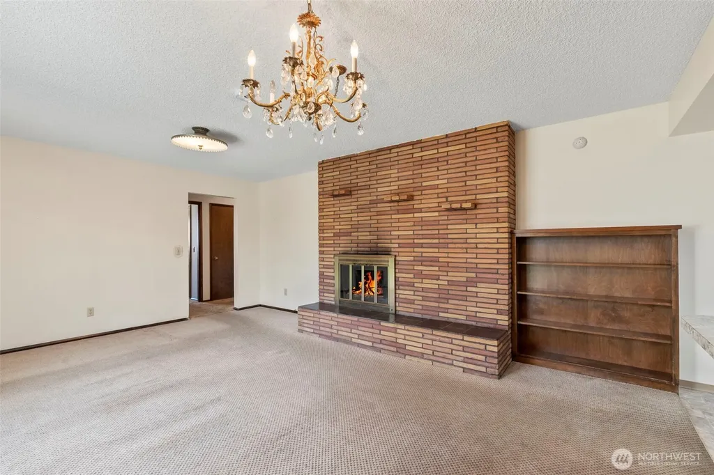 3412 Russell Road Centralia WA 98531