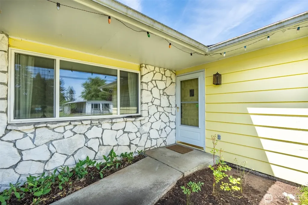 3412 Russell Road Centralia WA 98531