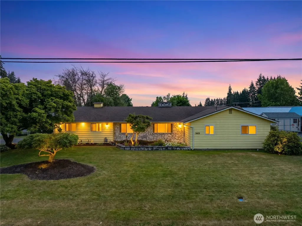 3412 Russell Road Centralia WA 98531