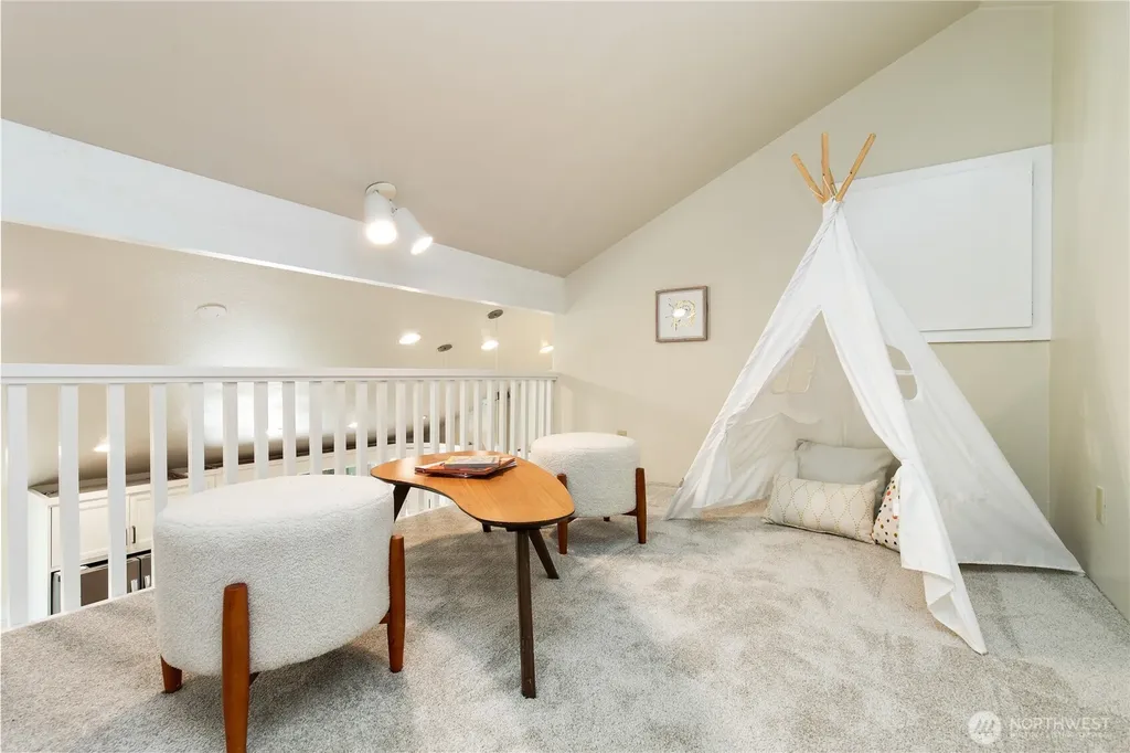 7235 87th Avenue SE Mercer Island WA 98040