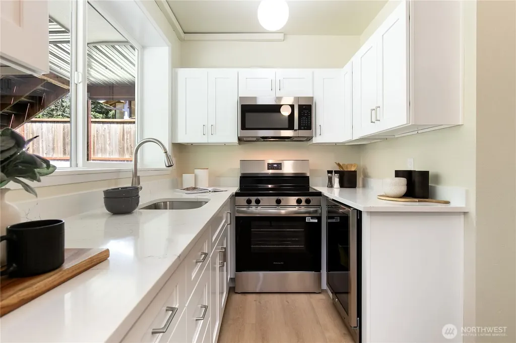 7235 87th Avenue SE Mercer Island WA 98040