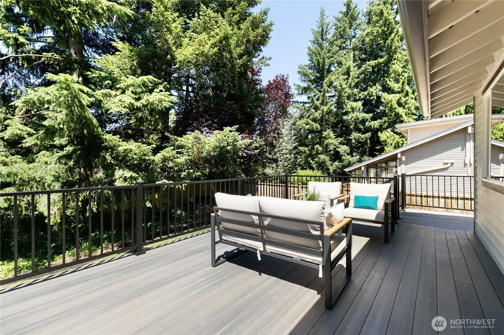 7235 87th Avenue SE Mercer Island WA 98040