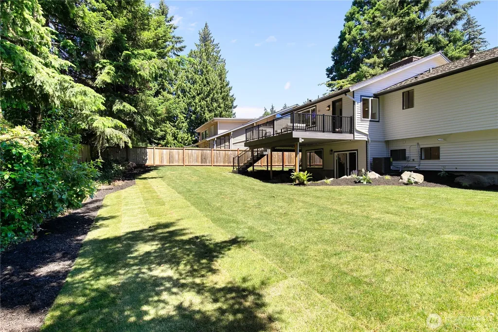 7235 87th Avenue SE Mercer Island WA 98040