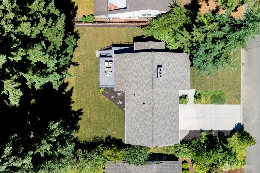 7235 87th Avenue SE Mercer Island WA 98040