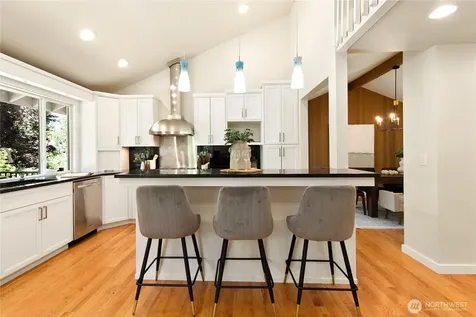 7235 87th Avenue SE Mercer Island WA 98040