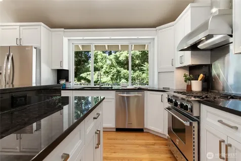 7235 87th Avenue SE Mercer Island WA 98040