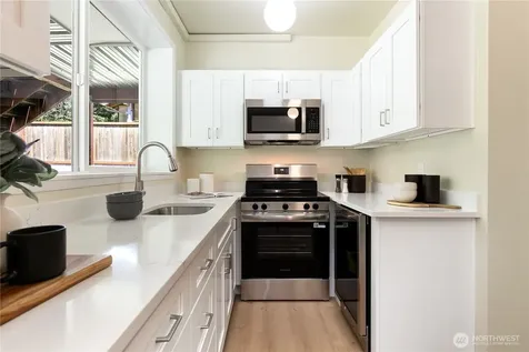 7235 87th Avenue SE Mercer Island WA 98040