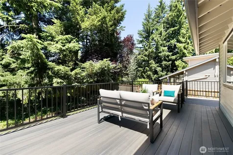 7235 87th Avenue SE Mercer Island WA 98040