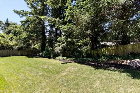 7235 87th Avenue SE Mercer Island WA 98040