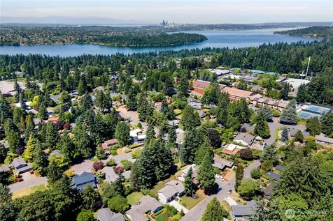7235 87th Avenue SE Mercer Island WA 98040