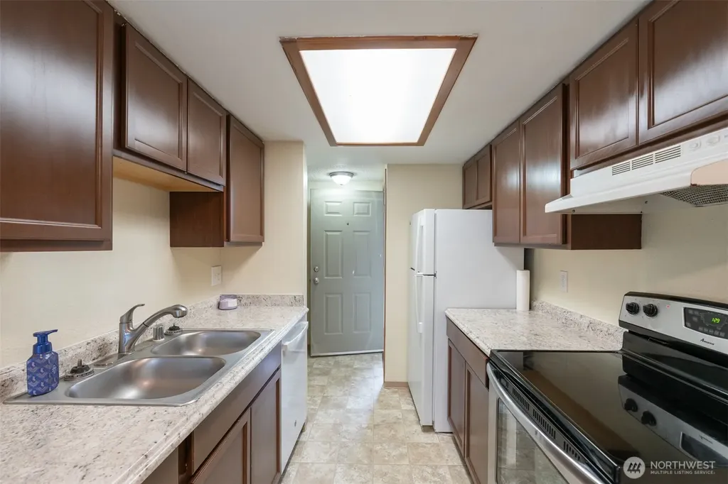 5607 76th Street W Lakewood WA 98499