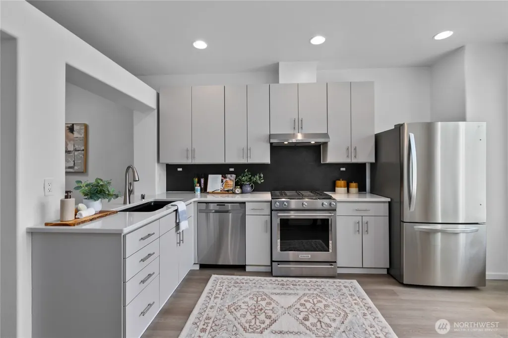 10406 Holly Drive Everett WA 98204