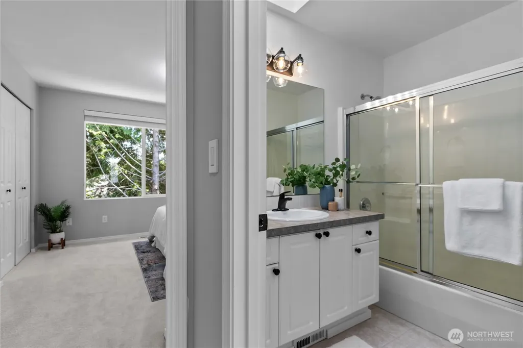 10406 Holly Drive Everett WA 98204