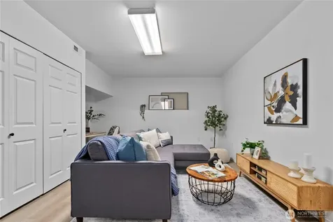 10406 Holly Drive Everett WA 98204