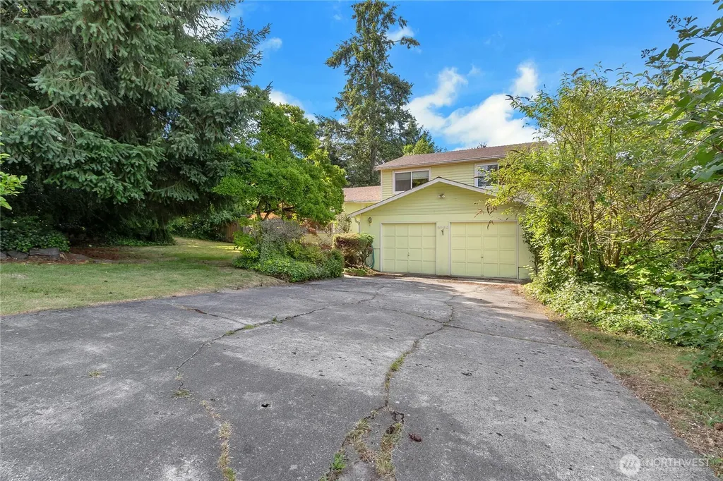 2704 24th Avenue Ct SE Puyallup WA 98374