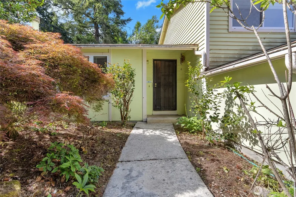 2704 24th Avenue Ct SE Puyallup WA 98374