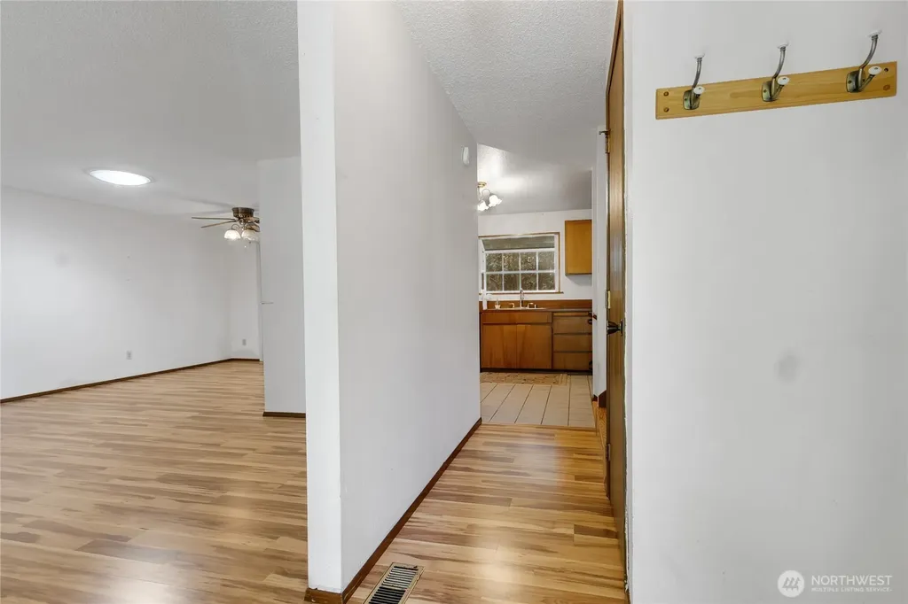2704 24th Avenue Ct SE Puyallup WA 98374
