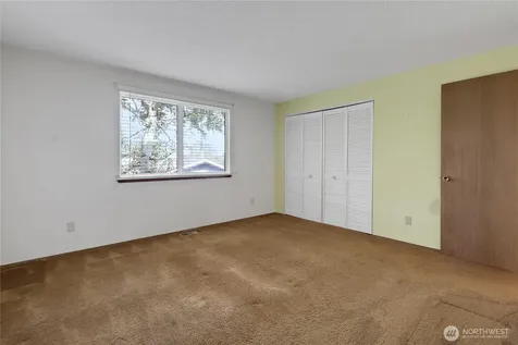 2704 24th Avenue Ct SE Puyallup WA 98374