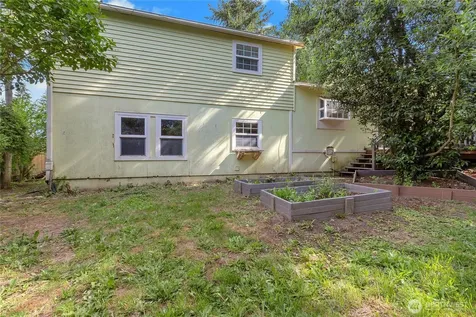 2704 24th Avenue Ct SE Puyallup WA 98374