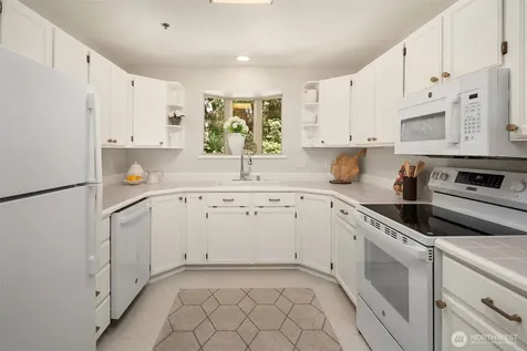 200 99th Avenue NE Bellevue WA 98004