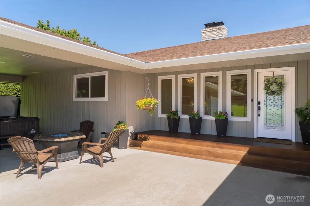 1202 S Hills Drive Wenatchee WA 98801