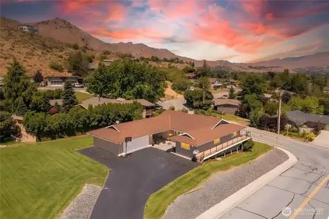 1202 S Hills Drive Wenatchee WA 98801