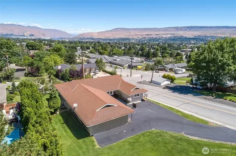 1202 S Hills Drive Wenatchee WA 98801