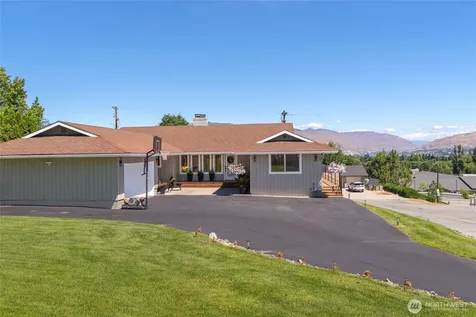 1202 S Hills Drive Wenatchee WA 98801