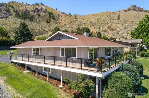 1202 S Hills Drive Wenatchee WA 98801
