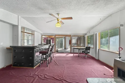 12511 151st Avenue E Puyallup WA 98374