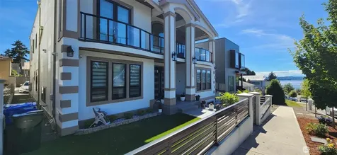 1129 N 33rd Place Renton WA 98056