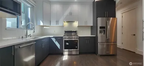 1129 N 33rd Place Renton WA 98056