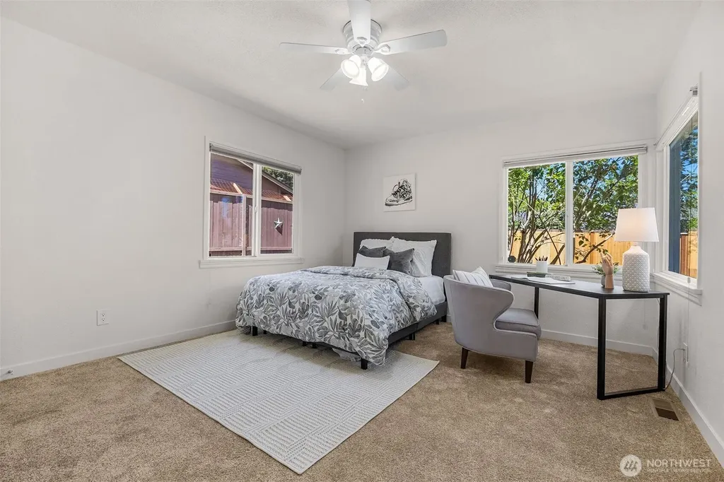 21702 84th Avenue W Edmonds WA 98026