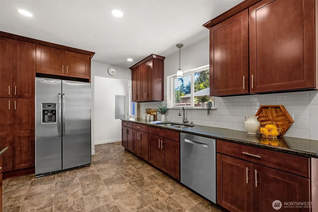 21702 84th Avenue W Edmonds WA 98026