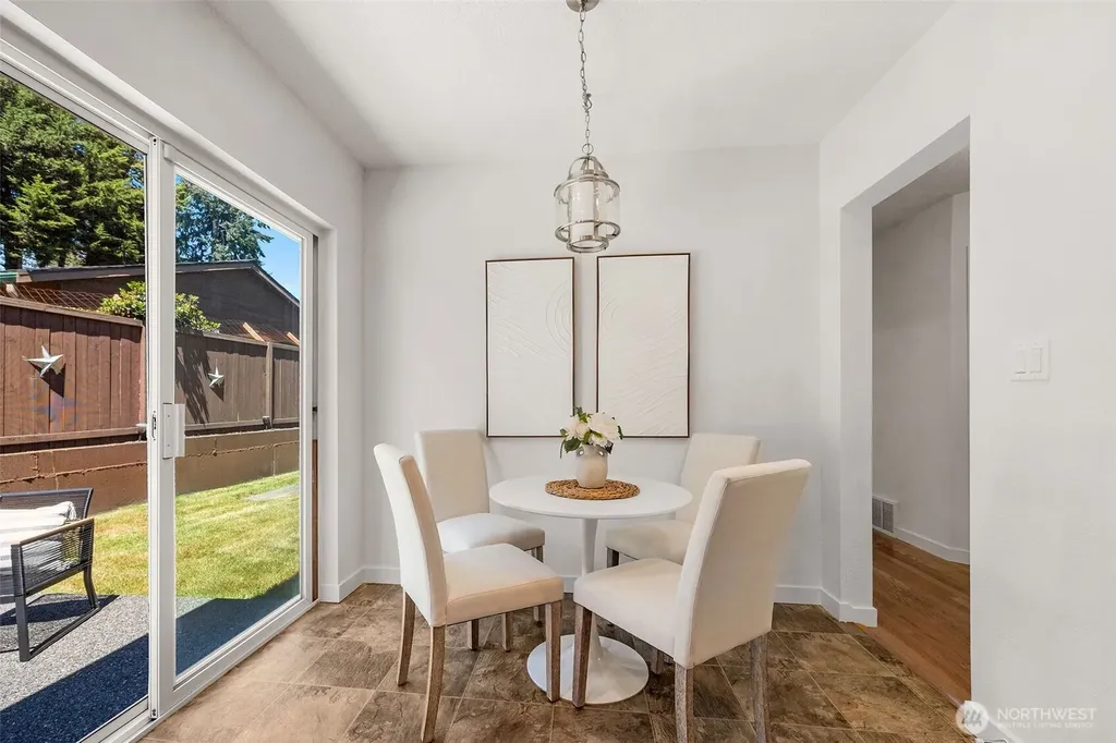 21702 84th Avenue W Edmonds WA 98026